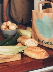 Afbeelding voor App Too Good To Go gaat voedselverspilling tegen