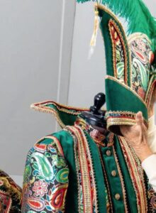 Afbeelding voor ‘Een flamboyant pak voor een jolige prins’