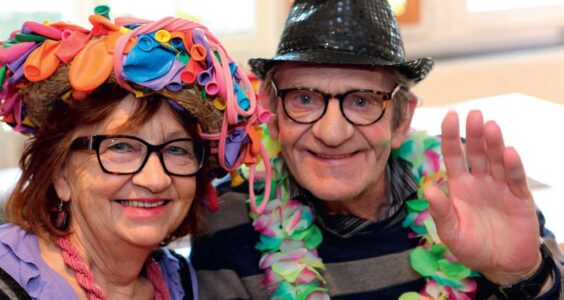 Afbeelding voor Met carnaval gaan plezeer en sjariteit hand in hand