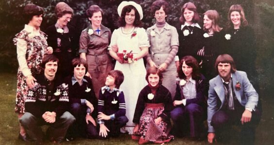 Afbeelding voor 1976: Veertien kinderen bleven alleen achter