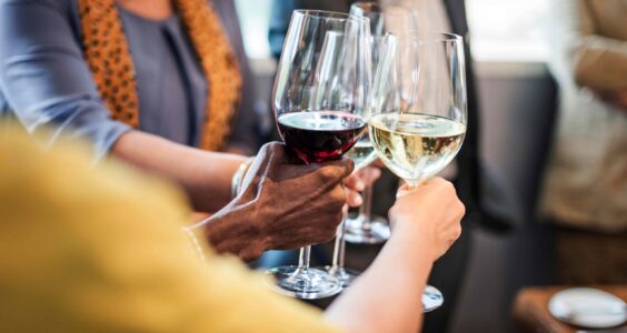 Afbeelding voor Alcohol drinken: gelegenheid of gewoonte?