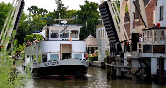 Afbeelding voor Prachtige Rondvaart over de Vecht – Koffie/thee met appelgebak gratis