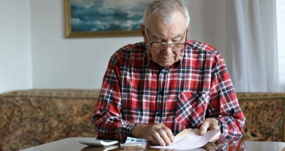 Afbeelding voor Senioren Netwerk Nederland vraagt Noodfonds Energie aandacht te hebben voor mensen die niet digitaal onderlegd zijn