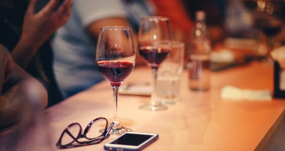 Afbeelding voor Praten over alcoholgebruik; een onderzoek