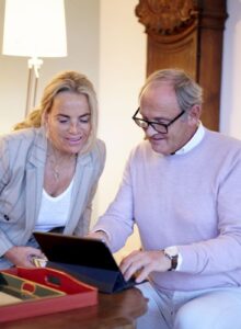 Afbeelding voor Moeite met digitale bankzaken? Met Rabo samen bankieren helpen we u graag op weg.