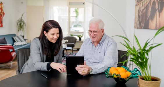 Afbeelding voor ‘Ik regel al mijn dagelijkse bankzaken zelf via mijn mobiele telefoon’