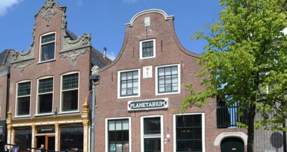 Afbeelding voor Het oudste planetarium