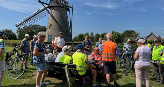 Afbeelding voor Vitale, fietsende vutters