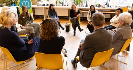 Afbeelding voor Senioren dragen bij aan verbinding in de samenleving