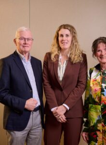 Afbeelding voor Senioren zijn aan het denken gezet