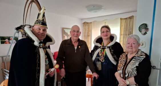 Afbeelding voor Huldiging ere-voorzitter KBO/Senioren Nuth door de cv de Nachuule