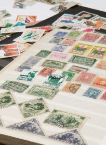 Afbeelding voor Heeft u nog postzegels liggen?