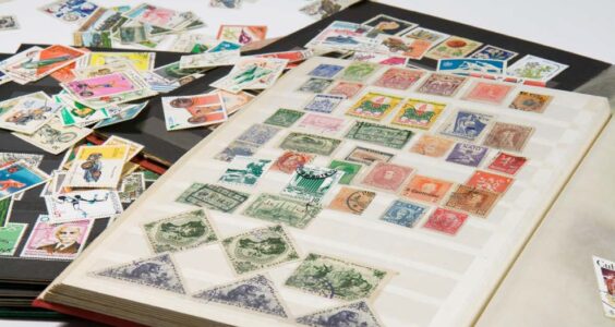 Afbeelding voor Heeft u nog postzegels liggen?