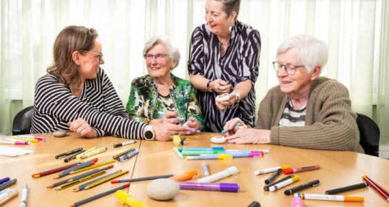 Afbeelding voor Happy stones schilderen