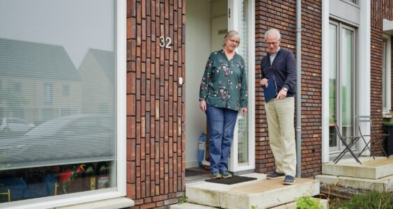 Afbeelding voor Vreemde ogen zien meer