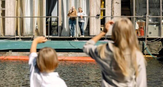 Afbeelding voor Grootouders en hun kleinkinderen: over opvoeden en verwennen