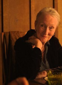 Afbeelding voor Familiar Touch: waardige blik op ouder worden