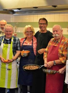 Afbeelding voor Een kijkje bij de koks van KBO H. Hart Tegelen
