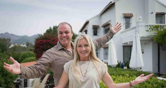 Afbeelding voor ‘We zitten op een roze wolk’