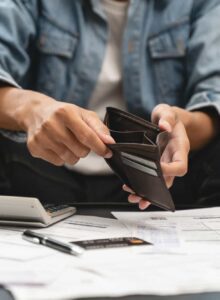 Afbeelding voor Coalitie legt zwaarste last op zwakste schouders