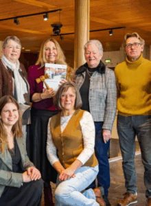 Afbeelding voor “Wij timmeren aan de weg.”