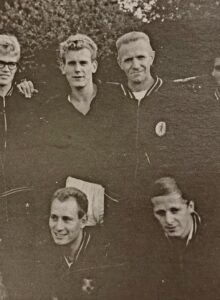 Afbeelding voor 1965: Atletiek op een voetbalveld