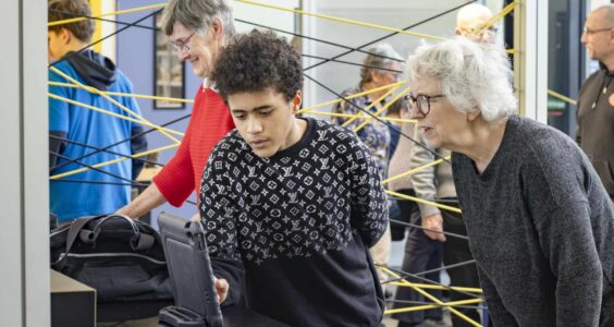 Afbeelding voor Vissen met een vr-bril op