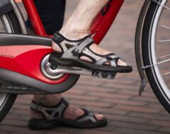Afbeelding voor Informatie voor veilig fietsen: hoe het makkelijkst op- en afstappen